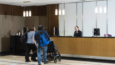 Crowne Plaza Canberra - Tourism Cairns 3