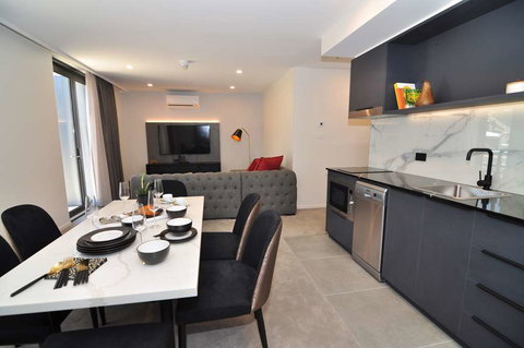 Deco Hotel - Tourism Cairns 6