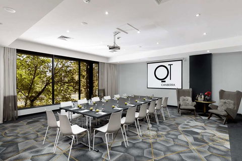 QT Canberra - Tourism Cairns 8