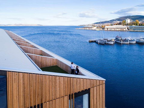 Macq 01 Hotel - Tourism Cairns 0