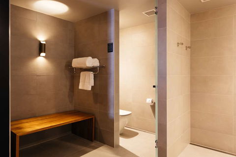 Macq 01 Hotel - Tourism Cairns 2