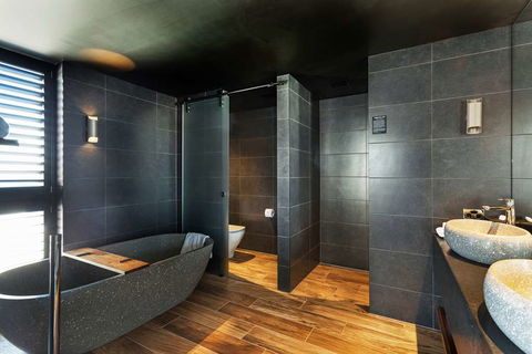 Macq 01 Hotel - Tourism Cairns 4