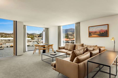 Macq 01 Hotel - Tourism Cairns 11