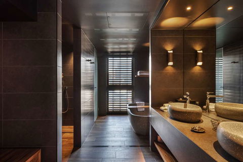 Macq 01 Hotel - Tourism Cairns 14