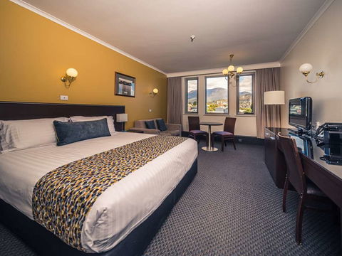 Lenna Of Hobart - Tourism Cairns 7