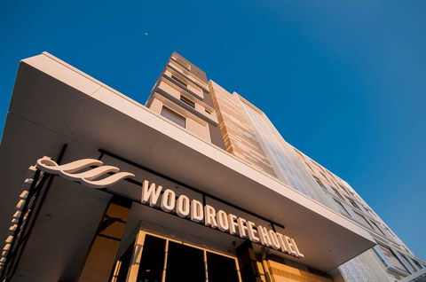 Woodroffe Hotel, Gold Coast - Tourism Cairns 2