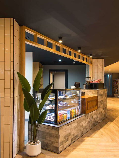 Woodroffe Hotel, Gold Coast - Tourism Cairns 14