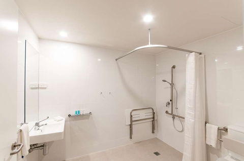 Woodroffe Hotel, Gold Coast - Tourism Cairns 15