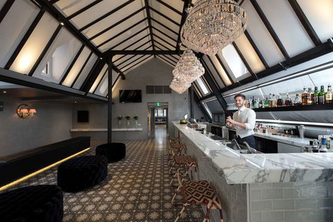 Mayfair Hotel - Tourism Cairns 15