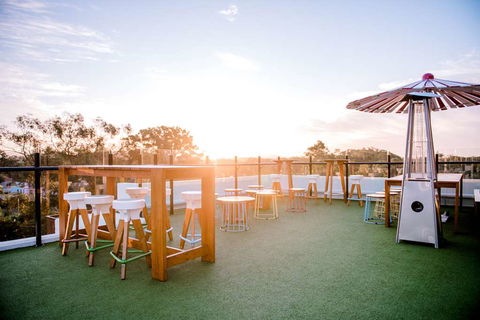 Mantra Southport Sharks - Tourism Cairns 2