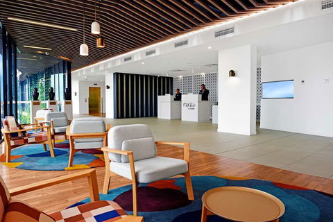 Mantra Southport Sharks - Tourism Cairns 4