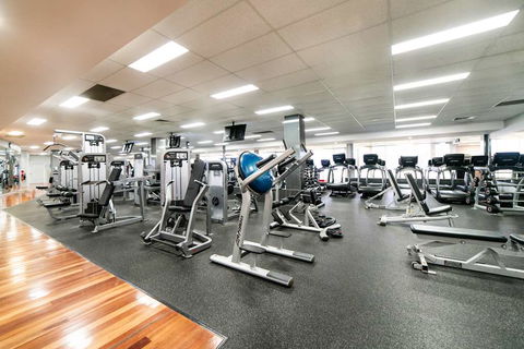 Mantra Southport Sharks - Tourism Cairns 14