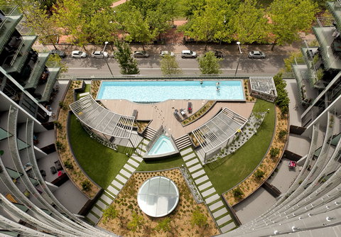 Astra Canberra Manhattan - Tourism Cairns 12