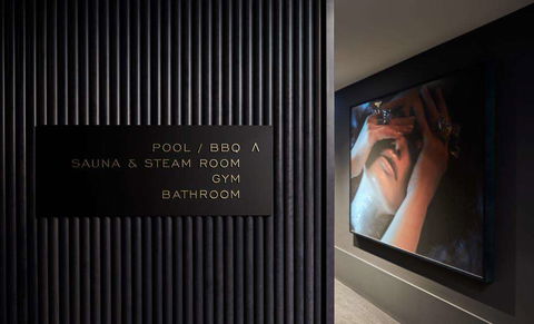 Shadow Play Melbourne by Peppers - Tourism Cairns 2