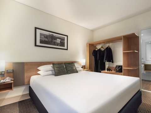 Ibis Hotel - Tourism Cairns 6