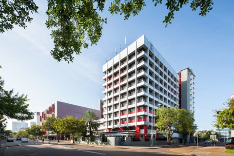 H on Smith Hotel - Tourism Cairns 1