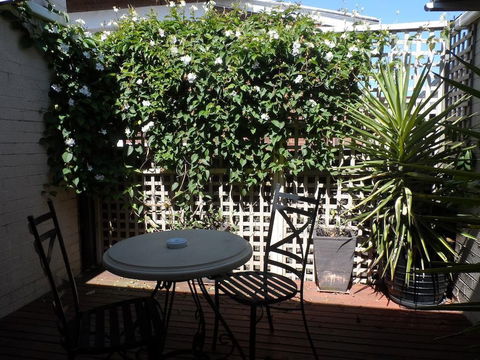 Admiralty Inn - Tourism Cairns 1