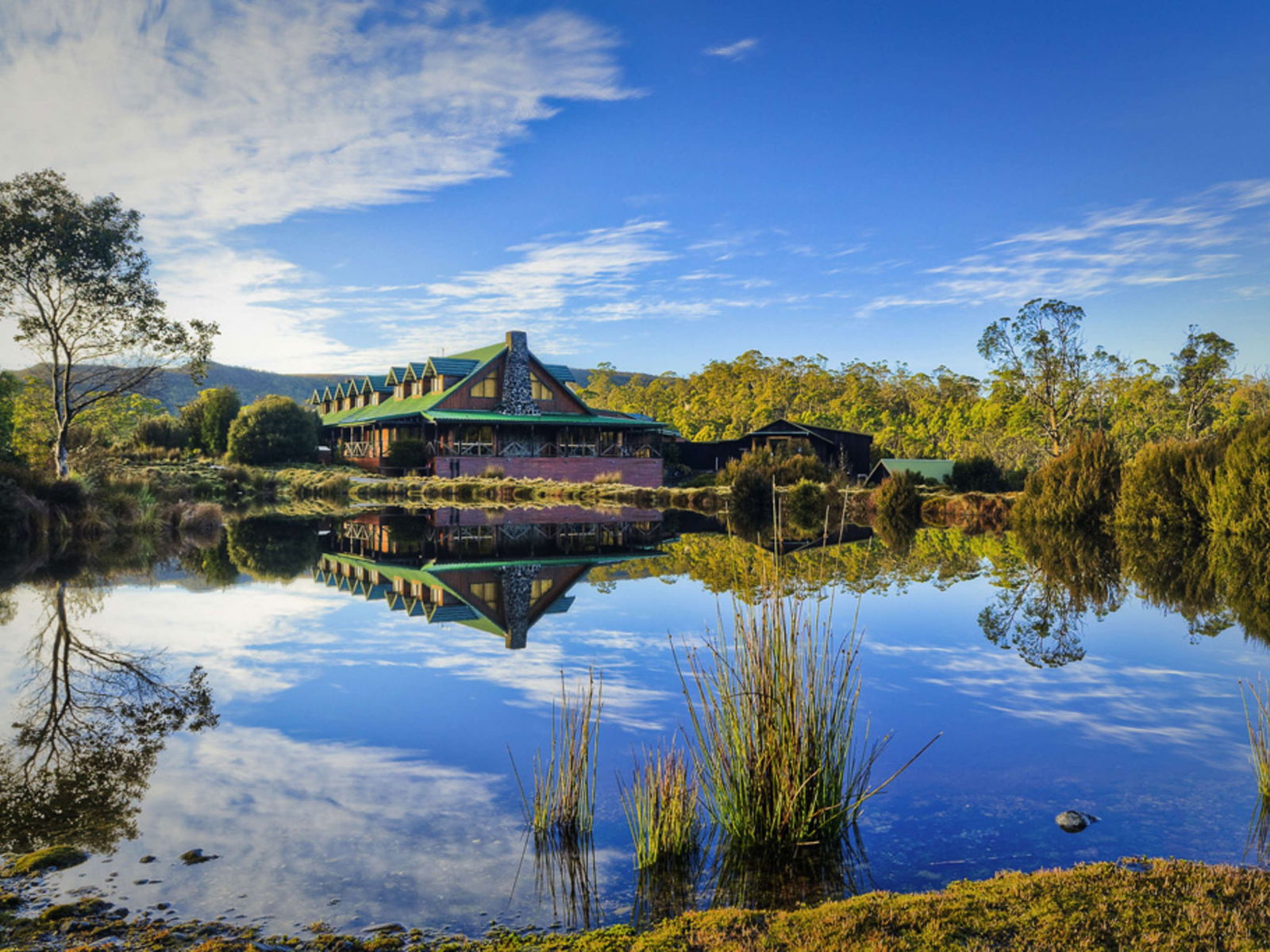 Acacia Hills TAS Tourism Cairns