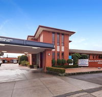 Sovereign Park Motor Inn - Tourism Cairns