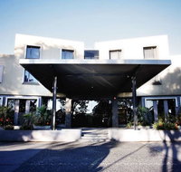 Golden Pebble Hotel - Tourism Cairns