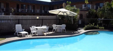 Bella Villa Motor Inn - Tourism Cairns 1