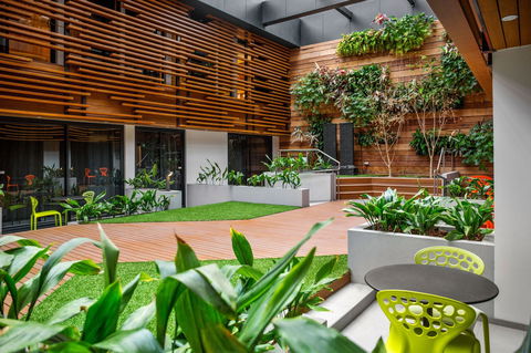 Jasper Hotel - Tourism Cairns 1