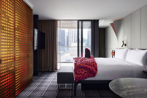 W Melbourne - Tourism Cairns 0