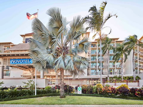 Novotel Cairns Oasis Resort - Tourism Cairns 0