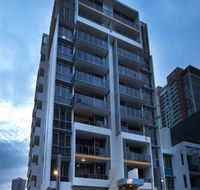 Meriton Suites Southport - Tourism Cairns