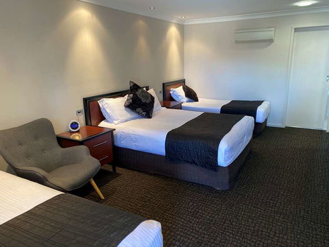 Best Western Plus All Settlers Motor Inn - Tourism Cairns 1