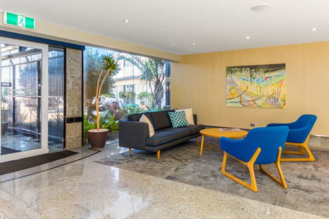 Quality Hotel Lighthouse - Tourism Cairns 3