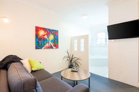 Comfort Inn All Seasons - Tourism Cairns 9