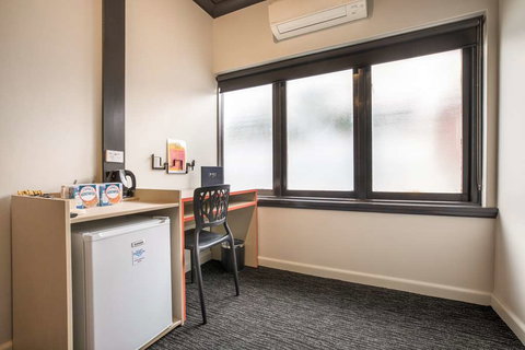 Nightcap at Chester Hill Hotel - Tourism Cairns 2