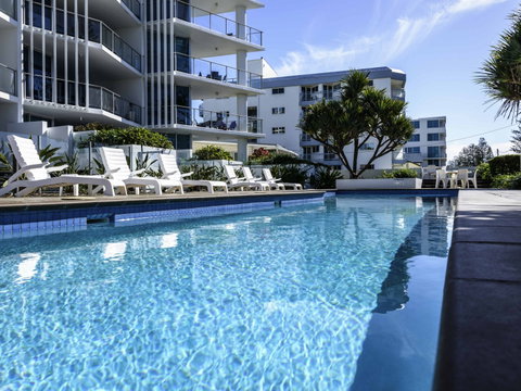 Grand Mercure Apartments Bargara - Tourism Cairns 1