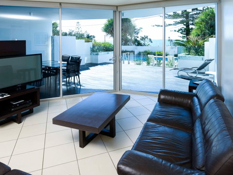 Grand Mercure Apartments Bargara - Tourism Cairns 8