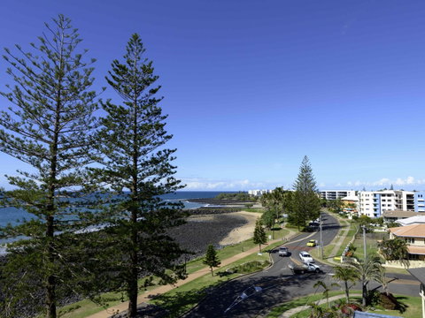 Grand Mercure Apartments Bargara - Tourism Cairns 11