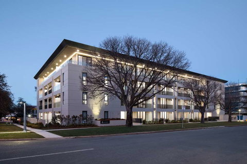 Knightsbridge Canberra - Tourism Cairns 0