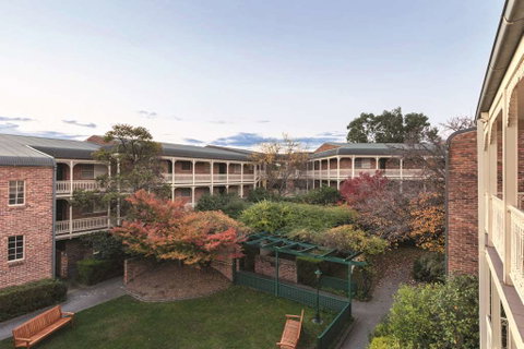 Adina Serviced Apts Canberra Kingston - Tourism Cairns 3