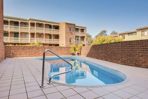 Adina Serviced Apts Canberra Kingston - Tourism Cairns 11