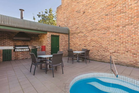 Adina Serviced Apts Canberra Kingston - Tourism Cairns 14