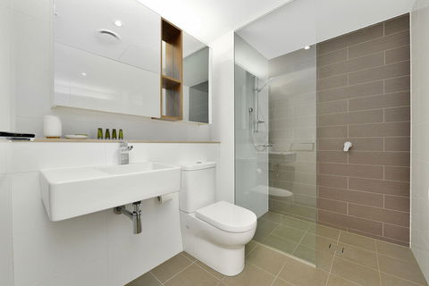 Astra Apartments MacQuarie Park - Tourism Cairns 1