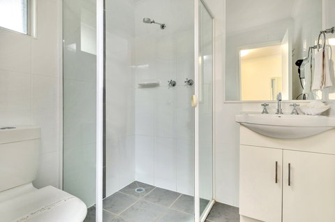 Jackie Howe Motel - Tourism Cairns 2