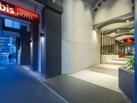 Ibis Hotel - Tourism Cairns 0