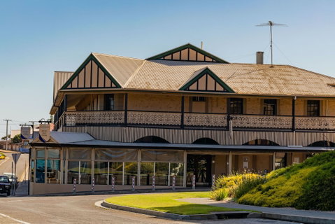 Aurora Ozone Hotel - Tourism Cairns 1