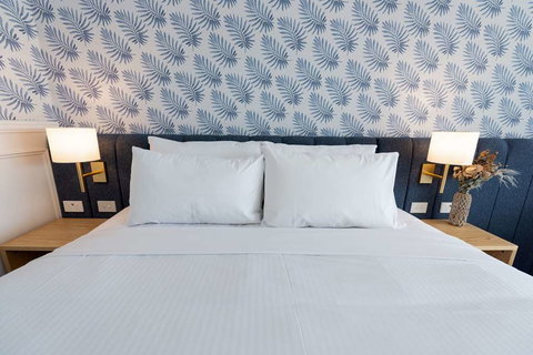 The Beachcomber Hotel & Resort - Tourism Cairns 2