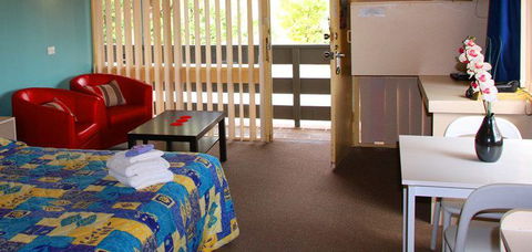 Jetty Motel - Tourism Cairns 0