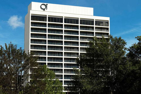 QT Canberra - Tourism Cairns 0