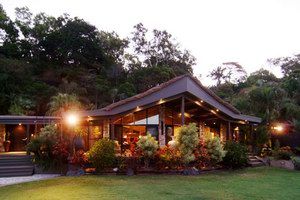 Trinity Beach Palace - Tourism Cairns 0