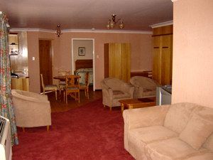 McNevins Warwick Motel - Tourism Cairns 2