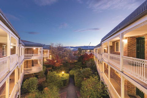 Adina Serviced Apts Canberra Kingston - Tourism Cairns 2